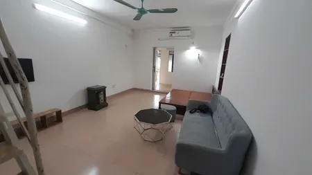 Cho thuê căn hộ Tập thể tầng 4 Lương Đình Của, 55m2, 2 ngủ, 6.5 Triệu