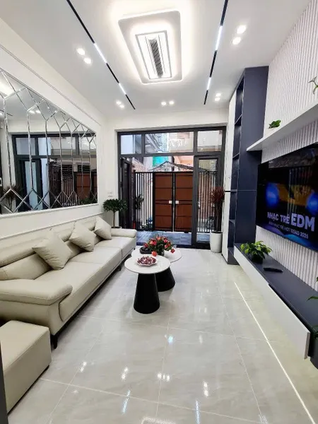 Nhà Mới! Đội Cấn,Tặng full nội thất,DT: 39m2 x  4Tầng,MT: 3.5m,Giá: 9.6 tỷ Ba Đình