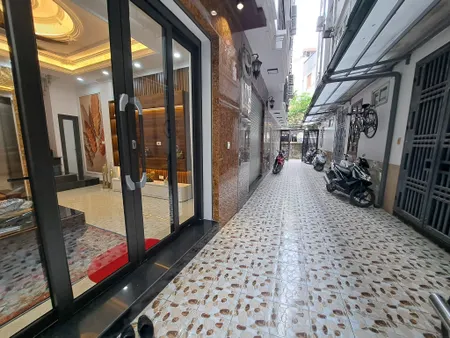 BÁN NHÀ ĐẸP NHẤT NHÌ CẦU GIẤY – TRUNG TÂM CẦU GIẤY – NGÕ 5M Ô TÔ – SỔ ĐỎ CHÍNH CHỦ – GIÁ MÊM NHẤT THỊ TRƯỜNG - DIỆN TÍCH 31M2 - MT 4.5M - 6 TẦNG - GIÁ 10.5 TỶ - LH : Mr HOÀNG PHÚ - PHONE : 0385683333
