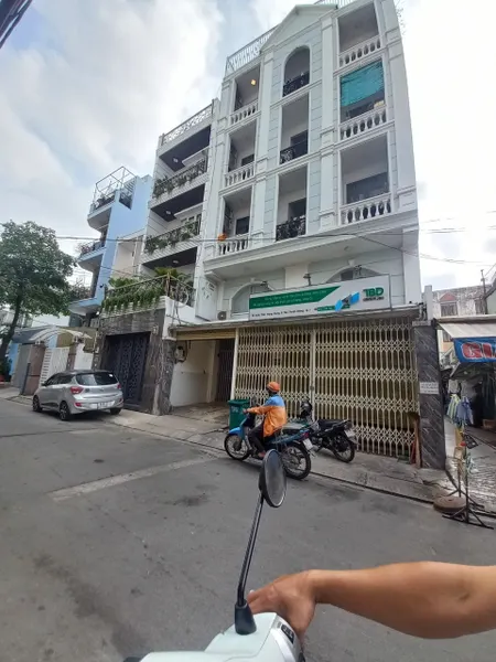 BÁN nhà 8x20m trệt 4 lầu st đường Trần trọng cung Quận 7