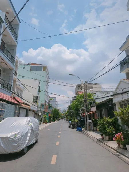 Nhà nát ngang 6.5m đường số Lâm Văn Bền, Quận 7, chỉ hơn 18 tỷ