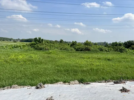 Bán đất Củ Chi, lô đất 3 mt đường mương, cặp đường kênh to, diện tích 10.354m2, QH CLN, chỉ 7 tỷ xã Phú Hòa Đông.
