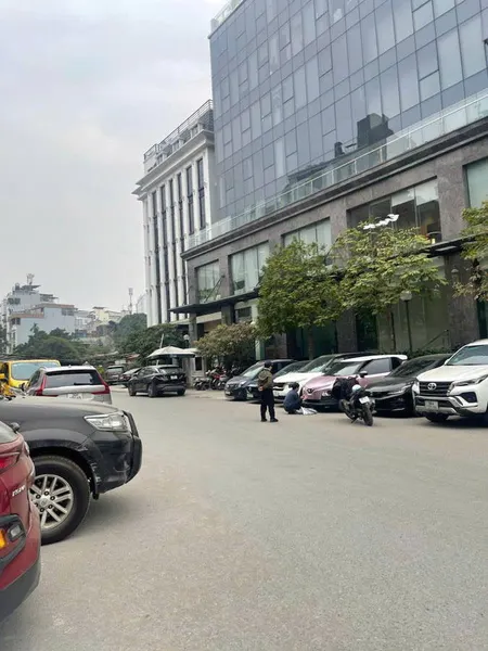 SIÊU PHẨM MỚI KÍNH COONG GIỮA LÒNG BA ĐÌNH- QUÁN THÁNH– NGÕ THÔNG – 2 Ô TÔ TRÁNH – THANG MÁY XỊN – CHỈ 9.7 TỶ