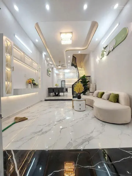 🏡 Bán nhà Ngô Gia Tự, Q.10, hẻm thông, cho thuê tốt, 8.x tỷ!