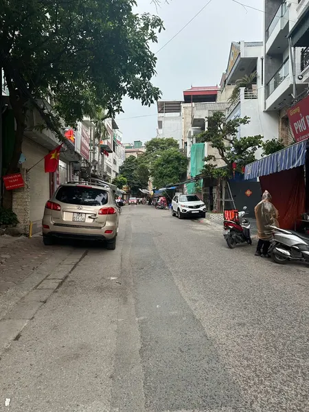NHÀ ĐẸP 8 TẦNG THANG MÁY - Vị Trí Đắc Địa Trung Tâm Quận Long Biên, Thành Phố Hà Nội