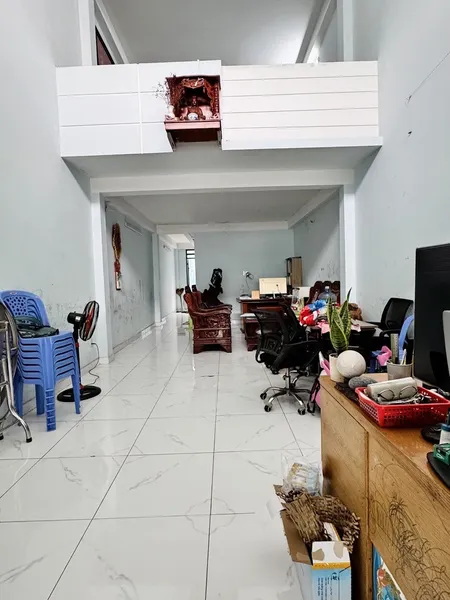 GIẢM SÂU - BÁN GẤP - GIÁ MỚI 11.2TỶ. NGỘP BANK BÁN GẤP❤️ - MẶT TIỀN KD LÊ LƯ - 4.6x22 - 4TẦNG - 4PN - NHĨNH 11TỶ. 
