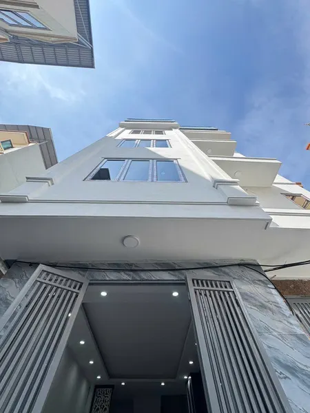 CHỈ TỪ 4,x TỶ SỞ HỮU NGAY NHÀ XÂY MỚI HÀ ĐÔNG - 5 TẦNG - NGÕ THOÁNG SÁNG