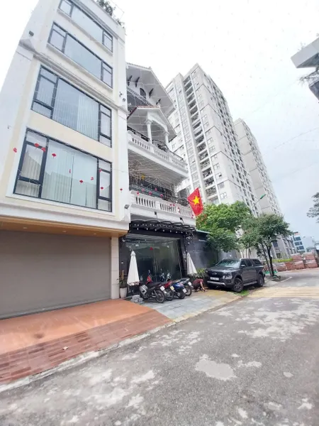 CC Bán Gấp NHÀ KIM ĐỒNG - 55m 5T Vỉa Hè Rộng - KINH DOANH mọi mặt hàng - 2 Ngõ. Chỉ hơn 17 tỷ