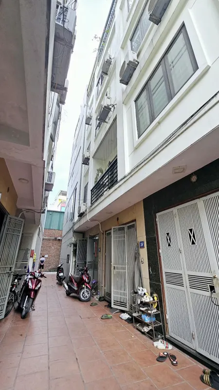 Bán nhà ở Việt Hưng Long Biên ngõ gần oto xây dựng 5 tầng diện tích 36m giá chào 6 tỷ 3