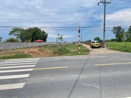 Bán đất MT QL50, 100m2 5x20m.Giá 700triệu. TP Gò Công.SHR sang sổ ngay