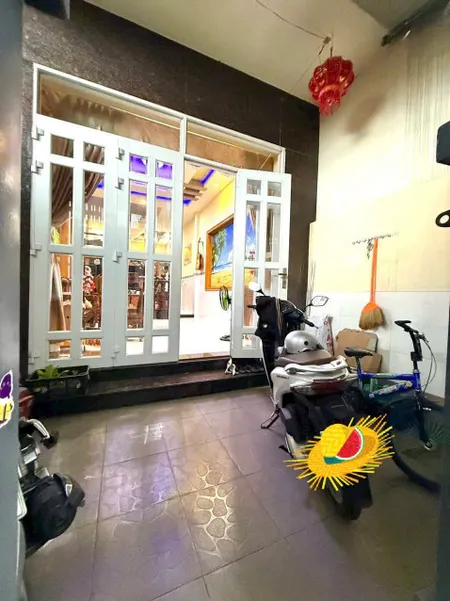 Bán nhà 1T1L mới đẹp P.Tân Phong, gần chợ 26, đường oto thông chỉ 2 tỷ750