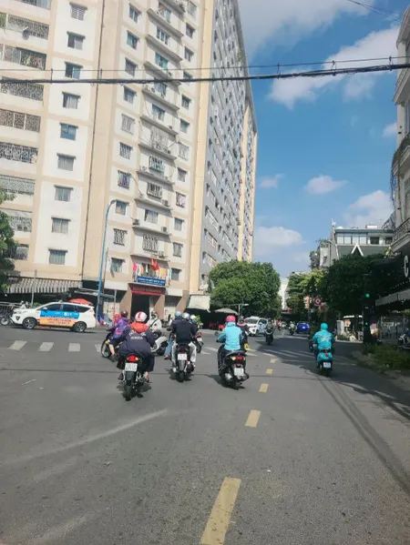 ❤️ CĂN HỘ MIẾU NỔI – tầng 8 – VIEW VŨ HUY TẤN THOÁNG MÁT – GIÁ CHỈ 3 TỶ ❤️