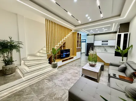 Bán nhà mặt tiền , Cổ Loa Phường 2, thành phố đà lạt giá chỉ 10 tỷ 5 còn thương lượng