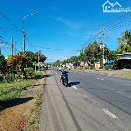 Bán gấp nhà tại mặt tiền đường Trần Hưng Đạo, Thị trấn Lạc Tánh, Huyện Tánh Linh, tỉnh Bình Thuận.