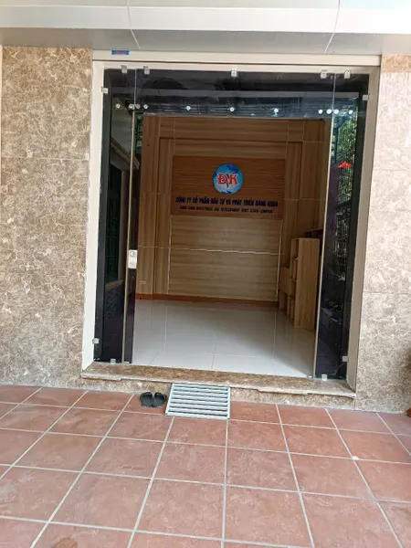Cho thuê  nhà ngõ Định Công 4 tầng x 80m2, 6 ngủ, 19 triệu làm văn phòng, Trung tâm, mầm non...
