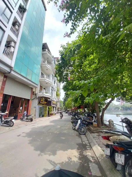 VIP nhất Quận Đống Đa. View hồ Phương Mai 40m 6T - Phân Lô - Mặt hồ - Vỉa hè Ô tô tránh chỉ hơn 10 tỷ