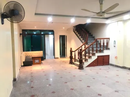 Cho thuê nhà mặt đường Nguyễn Văn Linh