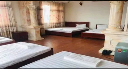 Bán gấp Khách sạn 1094m2, mt20m, 6T, 32 tỷ, Sóc Sơn.