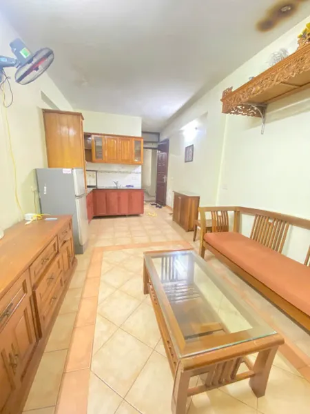 Cho thuê căn hộ Tập thể tầng 2 Giải Phóng chỉ 6 Triệu ở gia đình 50m2, 2 ngủ