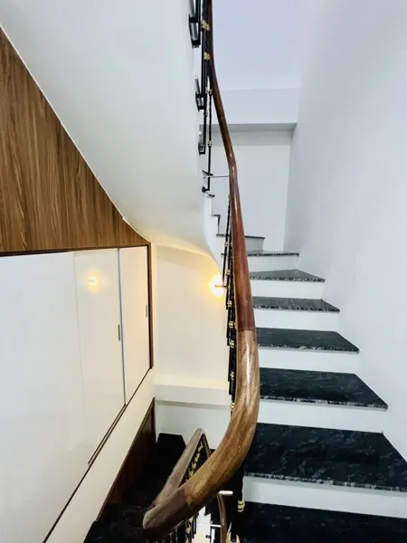 BÁN NHÀ -PHỐ TÔN ĐỨC THẮNG-NHÀ MỚI FULL NỘI THẤT ,4TẦNG -DT 30 M2 -MT 4.6m GIÁ CHỈ 6.8 TỶ