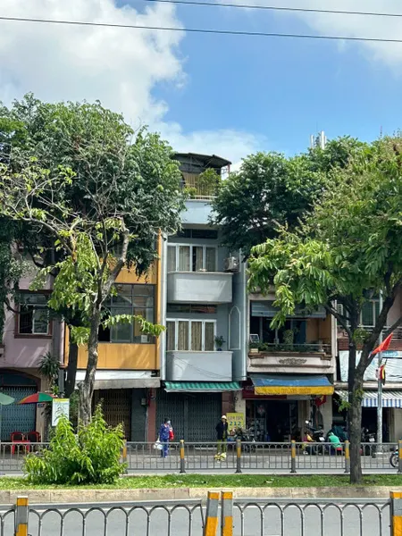 Bán nhà mặt tiền