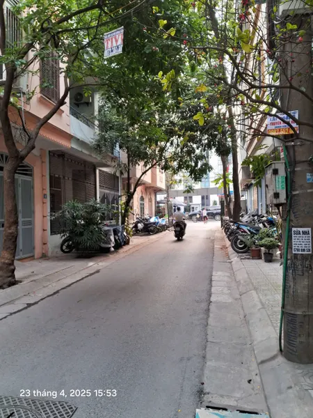 Cho thuê nhà nguyên căn Phố Lạc Trung, 4 tầng x 40m2, 4 ngủ, 16 Triệu/ tháng