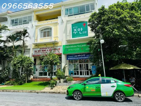 Cho thuê biệt thự Mỹ Giang 2, Phú Mỹ Hưng, đường O, nhà 2 mặt tiền giá 2100$