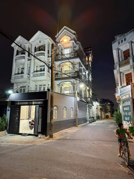 Bán Nhà (4x15) Góc 2 Mặt Tiền Đẹp Thới An 13, Quận 12 – Đường 16m, 1 Trệt 3 Lầu, Giá Tốt