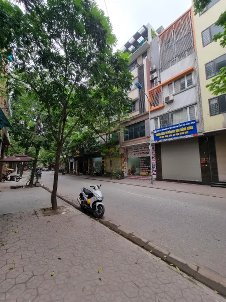 Bán nhà Mặt Phố, quận Cầu Giấy, 60m, 5T, vỉa hè, KD sầm uất, nhỉnh 22 tỷ