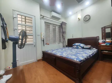 CHO THUÊ NHÀ NGUYÊN CĂN PHỐ QUAN HOA, CẦU GIẤY, 45M2, 5 TẦNG, 5 NGỦ SẴN NỘI THẤT