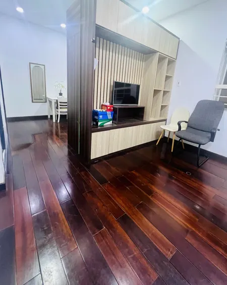 CHO THUÊ CĂN HỘ DỊCH VỤ 1PN – TÁCH BẾP – HẺM XE TẢI – GẦN VÒNG XOAY HOÀNG VĂN THỤ