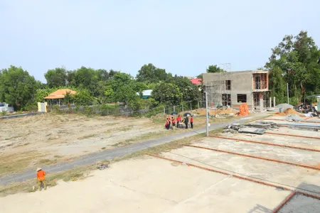NỀN GÓC 3 MẶT TIỀN – VỊ TRÍ ĐẮC ĐỊA TẠI TT. CẦN ĐƯỚC