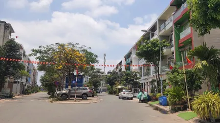 BÁN  MẢNH ĐẤT LỚN HIÉM BÁN KDC NHÀ PHỐ CAO CẤP HAI THÀNH  DIỆN TÍCH 1200n2 ( 21M x 60M) .NGAY TRỤC ĐƯỜNG  TRẦN VĂN GIÀU -