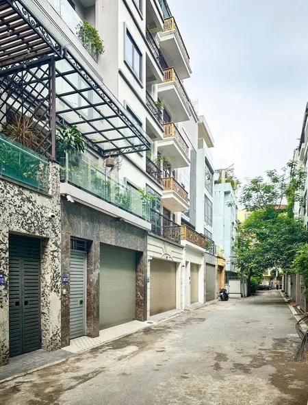 NHÀ CHÍNH CHỦ PHÂN LÔ KHU LIỀN KỀ - GIÁ TỐT - Vị Trí Đẹp Tại Xuân La, Tây Hồ, TPHN