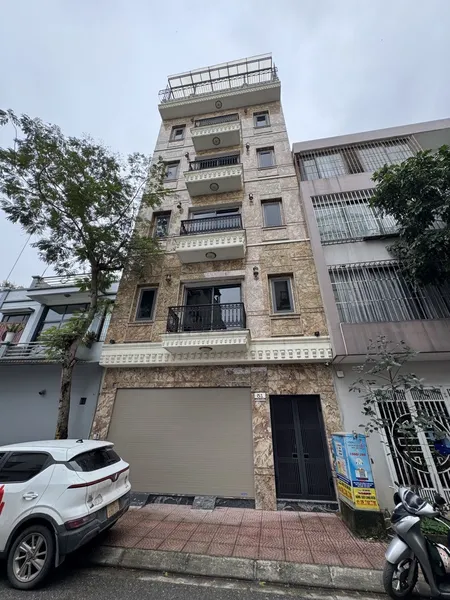 MẶT PHỐ NGUYỄN VĂN HƯỞNG - NHÀ MỚI SIÊU ĐẸP 6 TẦNG - THANG MÁY DÁT VÀNG - MẶT TIỀN 7M - KINH DOANH VÔ ĐỐI - CHO THUÊ DÒNG TIỀN TỐT - ĐẦU TƯ GIỮ TIỀN TỐT