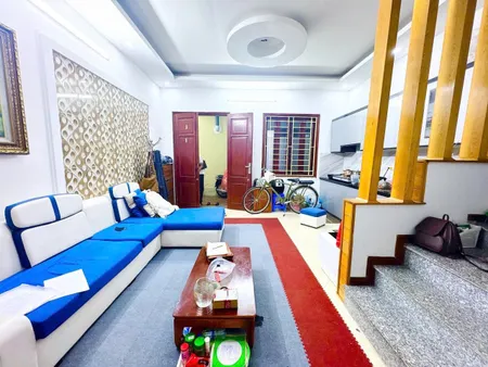 HIẾM! Nguyễn Khánh Toàn,Oto đỗ gần,DT:32m2 x  5Tầng,MT: 5m,Giá: 7.35 tỷ Cầu Giấy