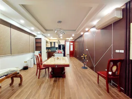 Bán nhà 6 tầng thang máy phố Hoàng Hoa Thám, Ba Đình, ô tô vào nhà, 48m, 14 tỷ