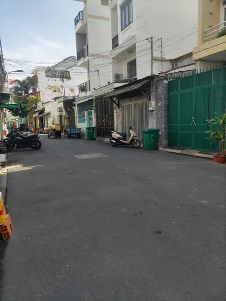 Nhà đẹp 92,38m2 chính chủ, miễn trung gian