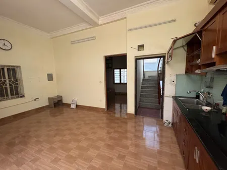 Cho thuê nhà ngõ 1 Bùi Xương Trạch 65m2 x 3 tầng, 3PN, 13.5 Triệu Vp cty, gđ, nhóm 6 em