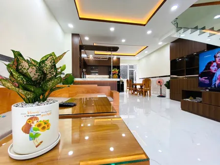 Hiếm có: Nhà 4 tầng Vip Hiệp Phú – 6PN – 147m² – gần Vincom – giá rẻ hơn thị trường 2 tỷ