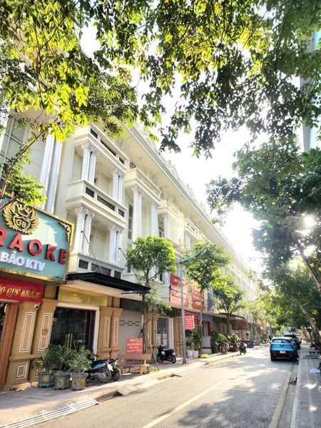 BÁN Nhà 5 TẦNG, kinh doanh tốt, vị trí đẹp nhất Văn Lâm: 0835459289