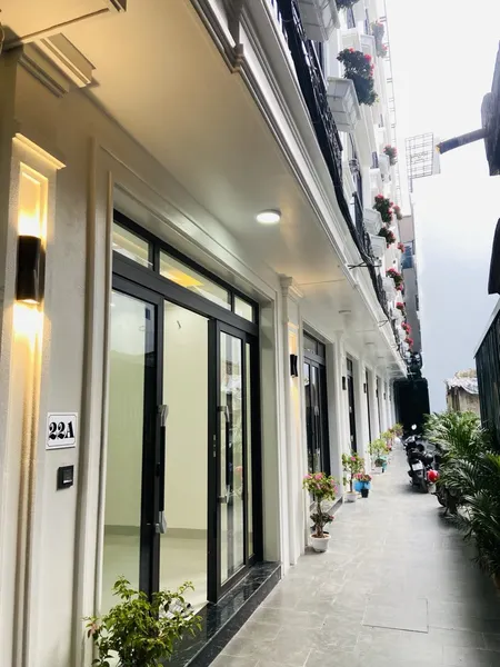 Nhà Cầu Giấy đẹp - dân xây mới - tặng nội thất cao cấp - Giá nhỉnh 6 tỷ