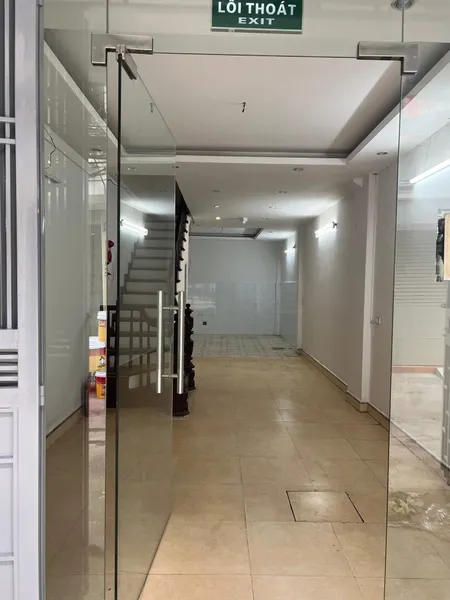 Cho thuê nhà ngõ ô tô Thái Hà, 3 tầng x 43m2, 3PN, 3 WC, 13.5 Triệu Spa, Nail, KD sạch, VP
