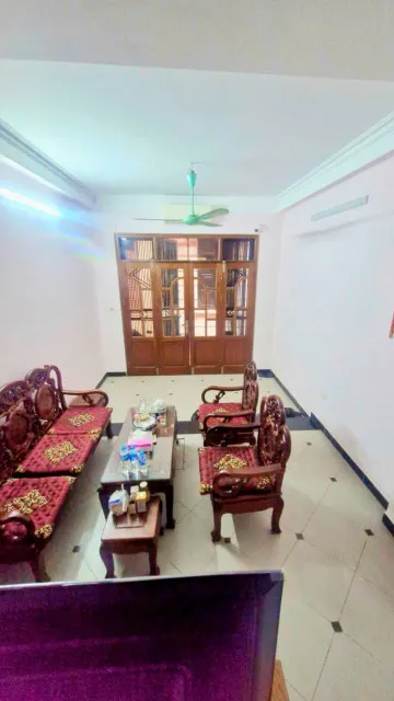 BÁN NHÀ LẠC LONG QUÂN – 40M² x 4 TẦNG – DÂN XÂY - CÁCH HỒ TÂY 150M – GIÁ CHỈ 8.7 TỶ