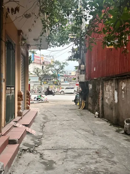 NHÀ ĐẸP - VỊ TRÍ VÀNG GẦN GIẢI PHÓNG – Ô TÔ 5M 30M2 GIÁ 5.1 TỶ