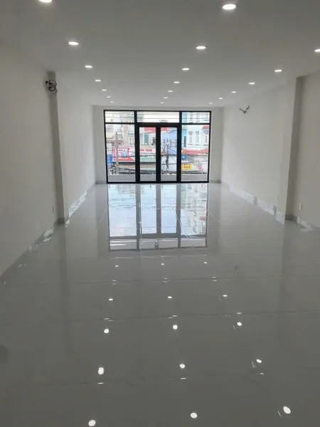 BDS  HVL Chủ gửi cho thuê nhà mặt tiền 66x Nguyễn Duy Trinh Quận 2