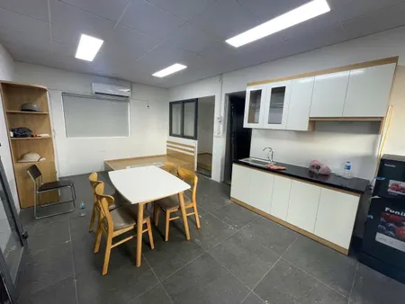 Cho thuê căn hộ ngõ 27 Đại Cổ Việt, 70m2, 3 ngủ, 8.5 Triệu ở gđ, nhóm Full đồ vào ngay