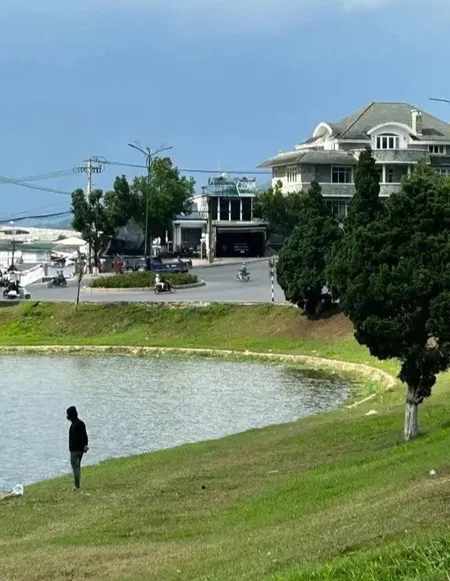 Bán nhà view đẹp mặt tiền kinh doanh khu dân cư trung tâm Đà Lạt, gần Hồ Xuân Hương