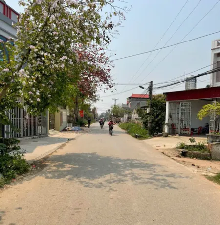 ĐẤT ĐẸP - ĐẦU TƯ SINH LỜI - CHỦ Cần Bán Nhanh 
- Vị Trí Tại : Cương Sơn -  Lục Nam-  Bắc Giang