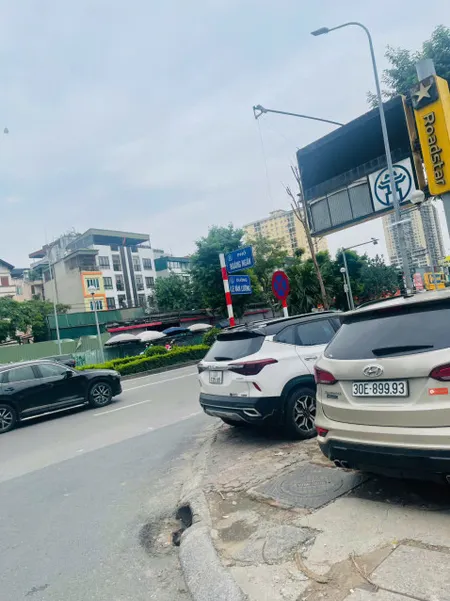 Bán nhà riêng phố Hoàng Ngân, Thanh Xuân, mặt tiền 5m, 53m2 * 5 tầng, hiếm có, giá chỉ 12 tỷ xx
